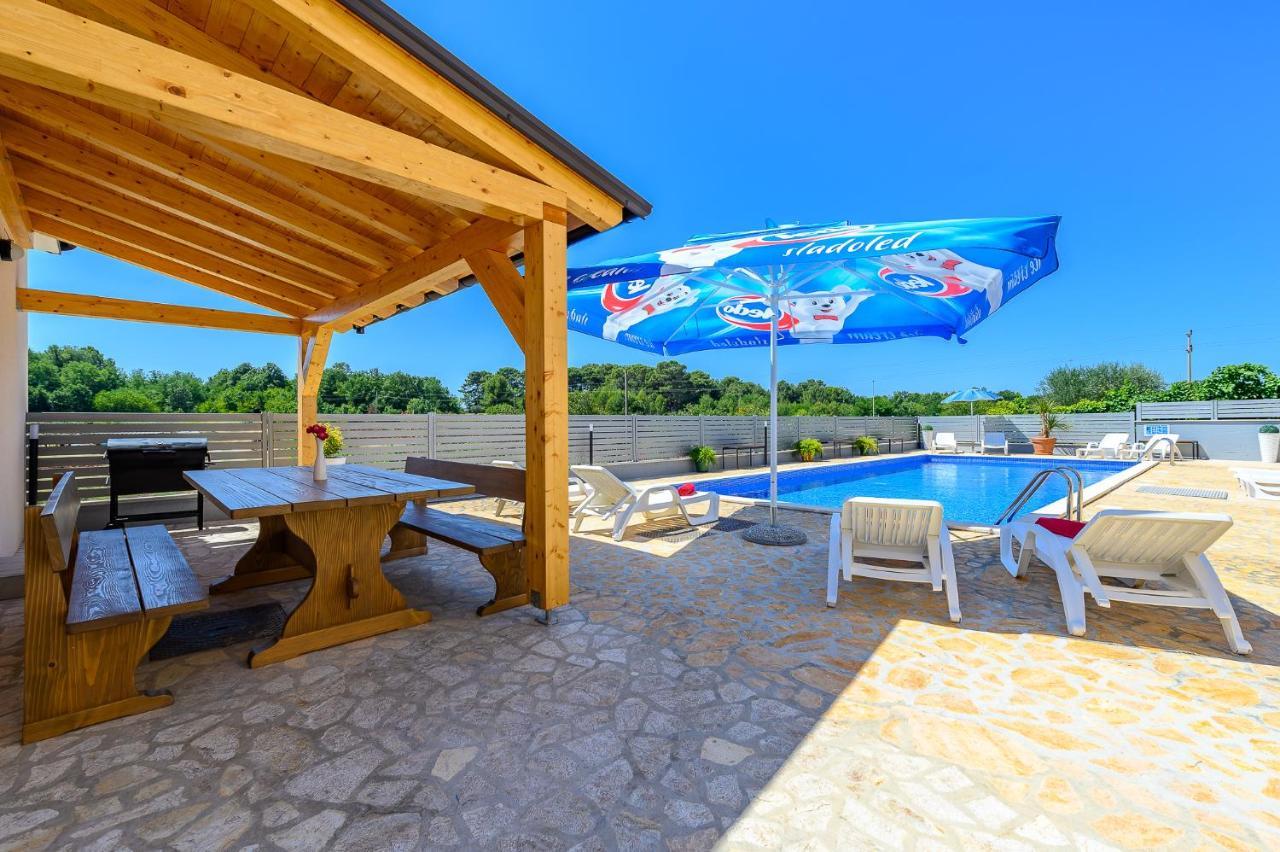 Stancija Amorozo 5 Poreč Dış mekan fotoğraf